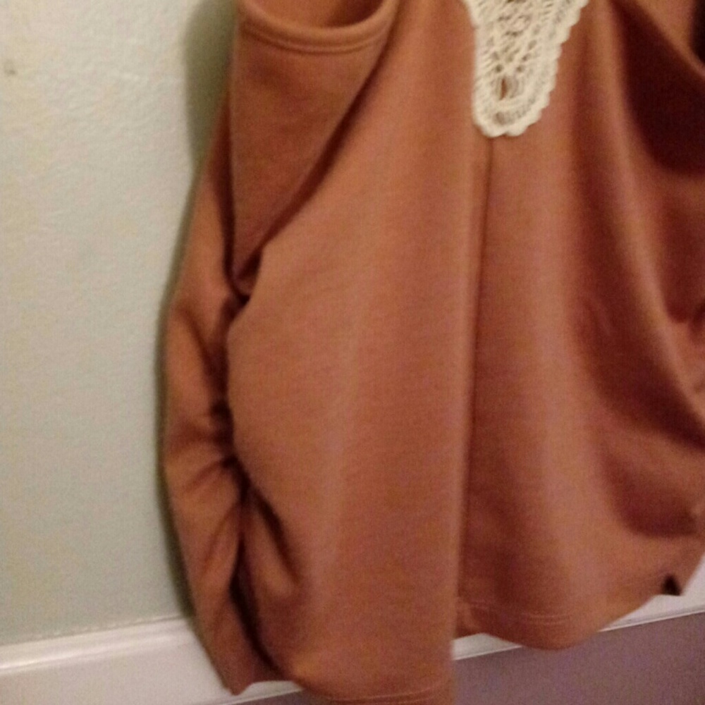 Barlll turtle neck tank. - Picture 3 of 5